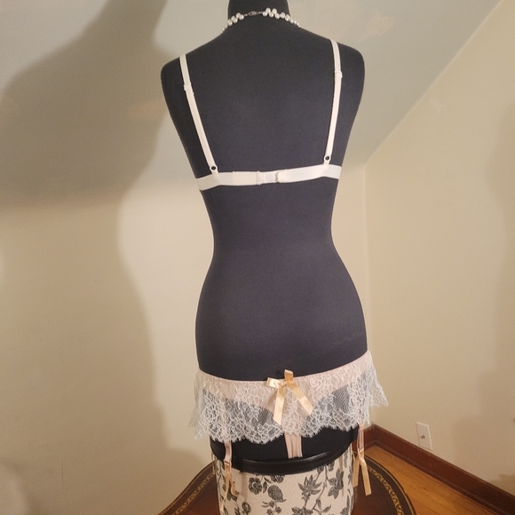 Lingerie Set Size M - Picture 8 of 12